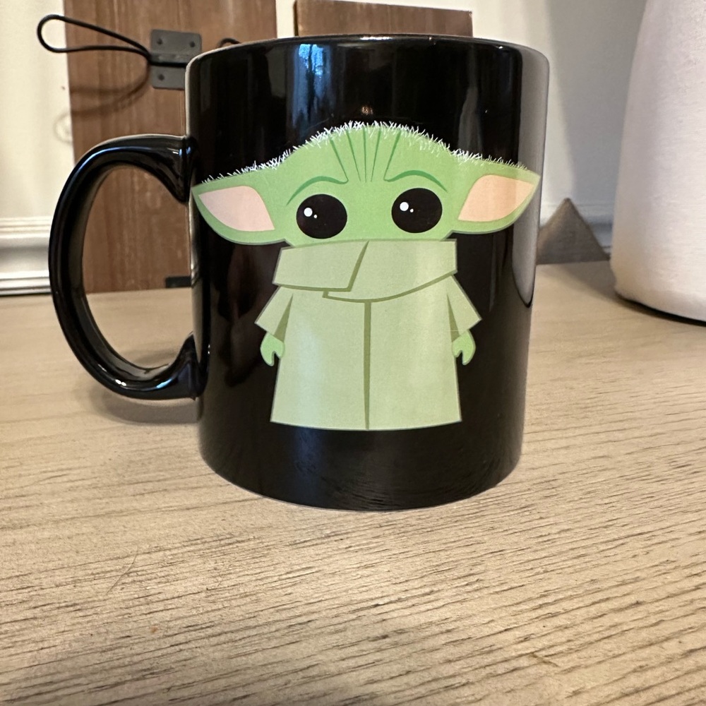 Baby YODA 20 oz Ceramic Mug - Picture 2 of 5